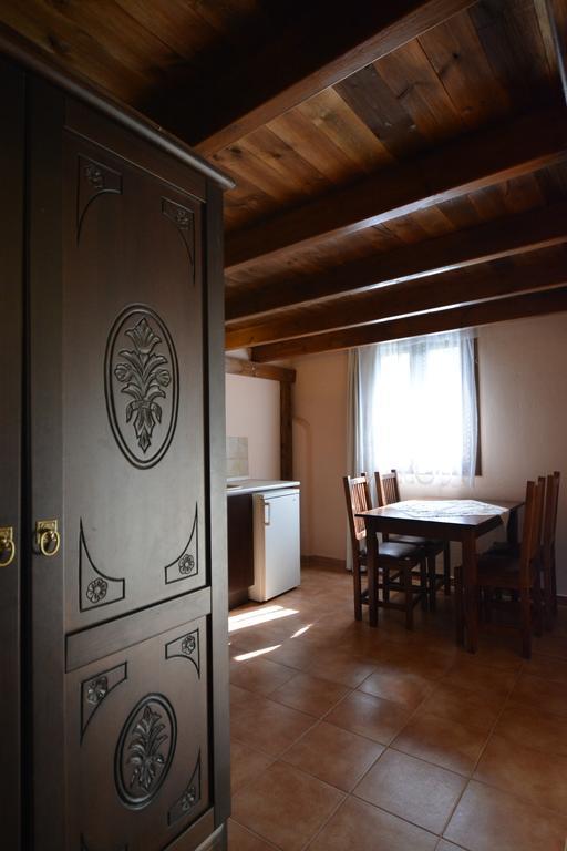 Guesthouse Rodamos 塔克西阿尔希斯 外观 照片
