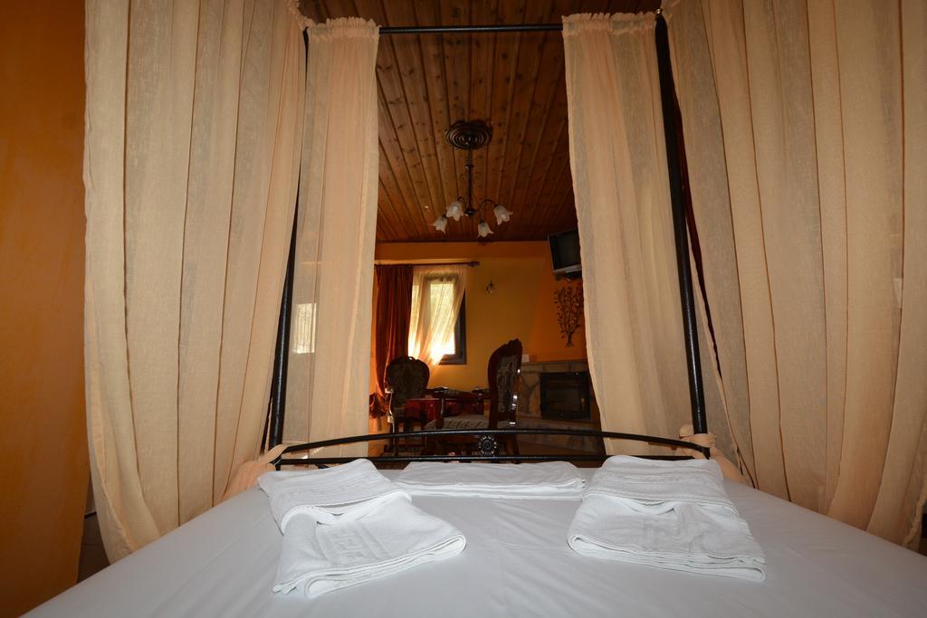 Guesthouse Rodamos 塔克西阿尔希斯 外观 照片