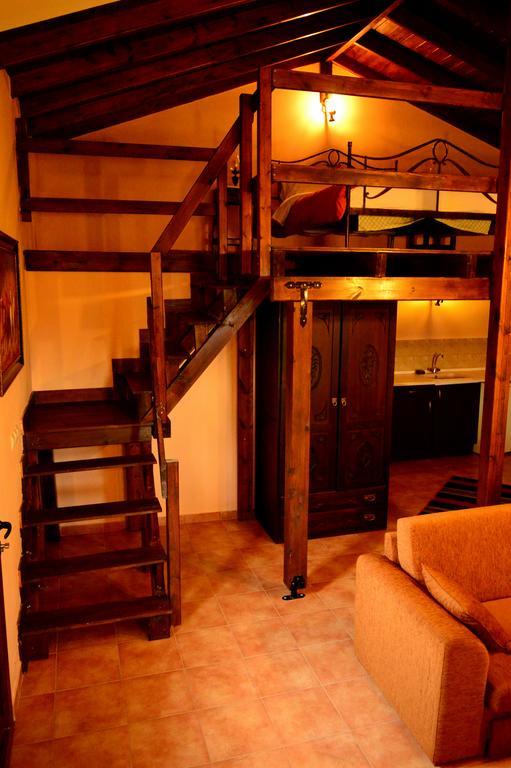 Guesthouse Rodamos 塔克西阿尔希斯 外观 照片